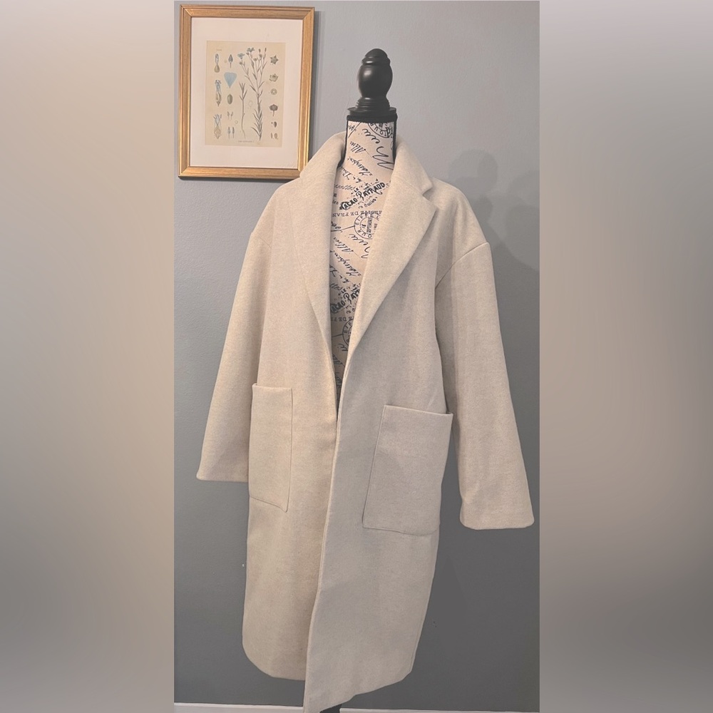 H&M Women’s Coat-Heathered Cream-Size 8-EUC